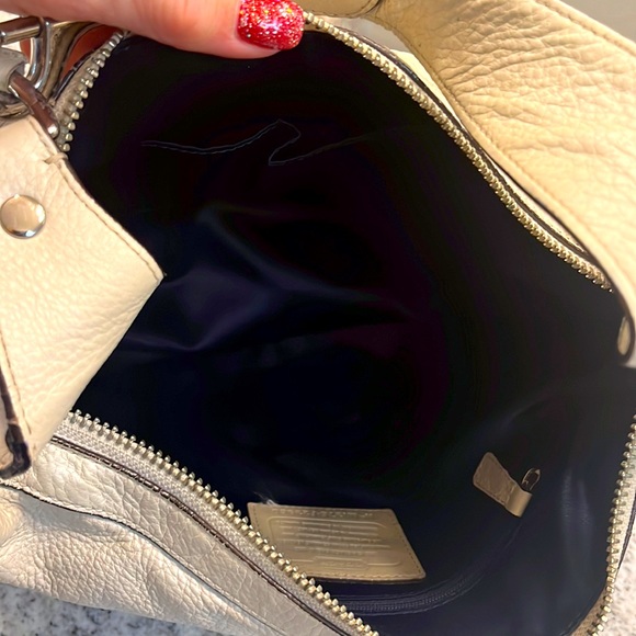 Coach Avery Shoulder Bag - Picture 9 of 10